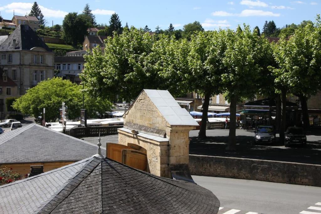 Les Chambres D'Hotes Chez Alisa Et Daniel Sarlat Exterior foto