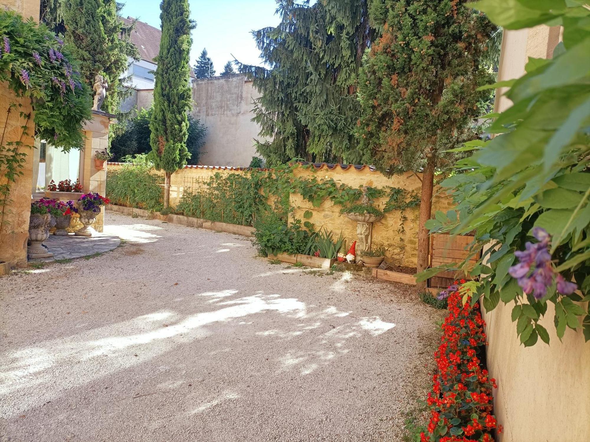Les Chambres D'Hotes Chez Alisa Et Daniel Sarlat Exterior foto